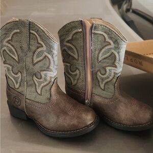 Roper Brown and Green Toddlers Cowboy Boots Box Label